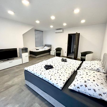 Apartmany Premium Se Soukromym Parkovanim Česká Lípa Dış mekan fotoğraf
