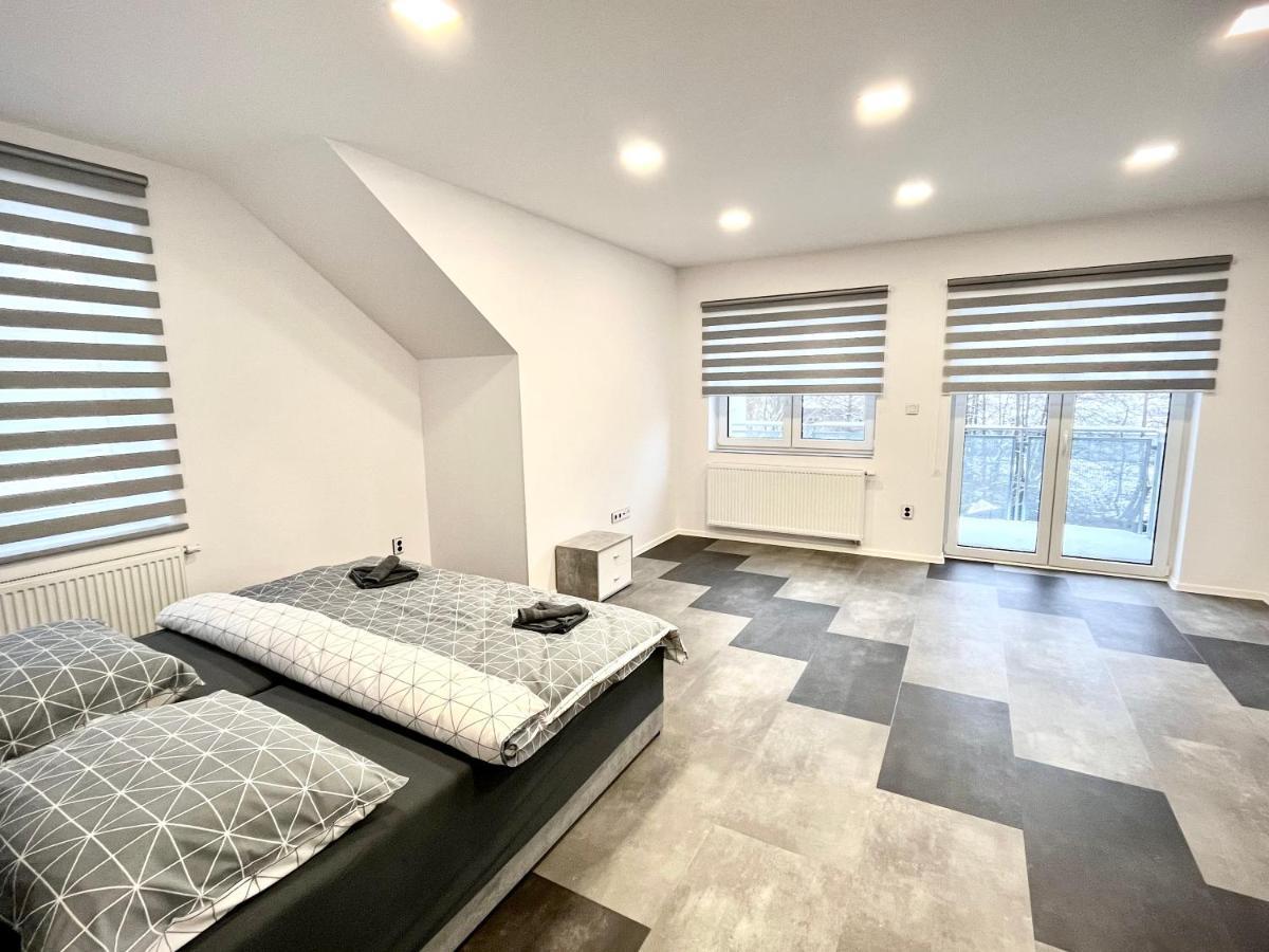Apartmany Premium Se Soukromym Parkovanim Česká Lípa Dış mekan fotoğraf