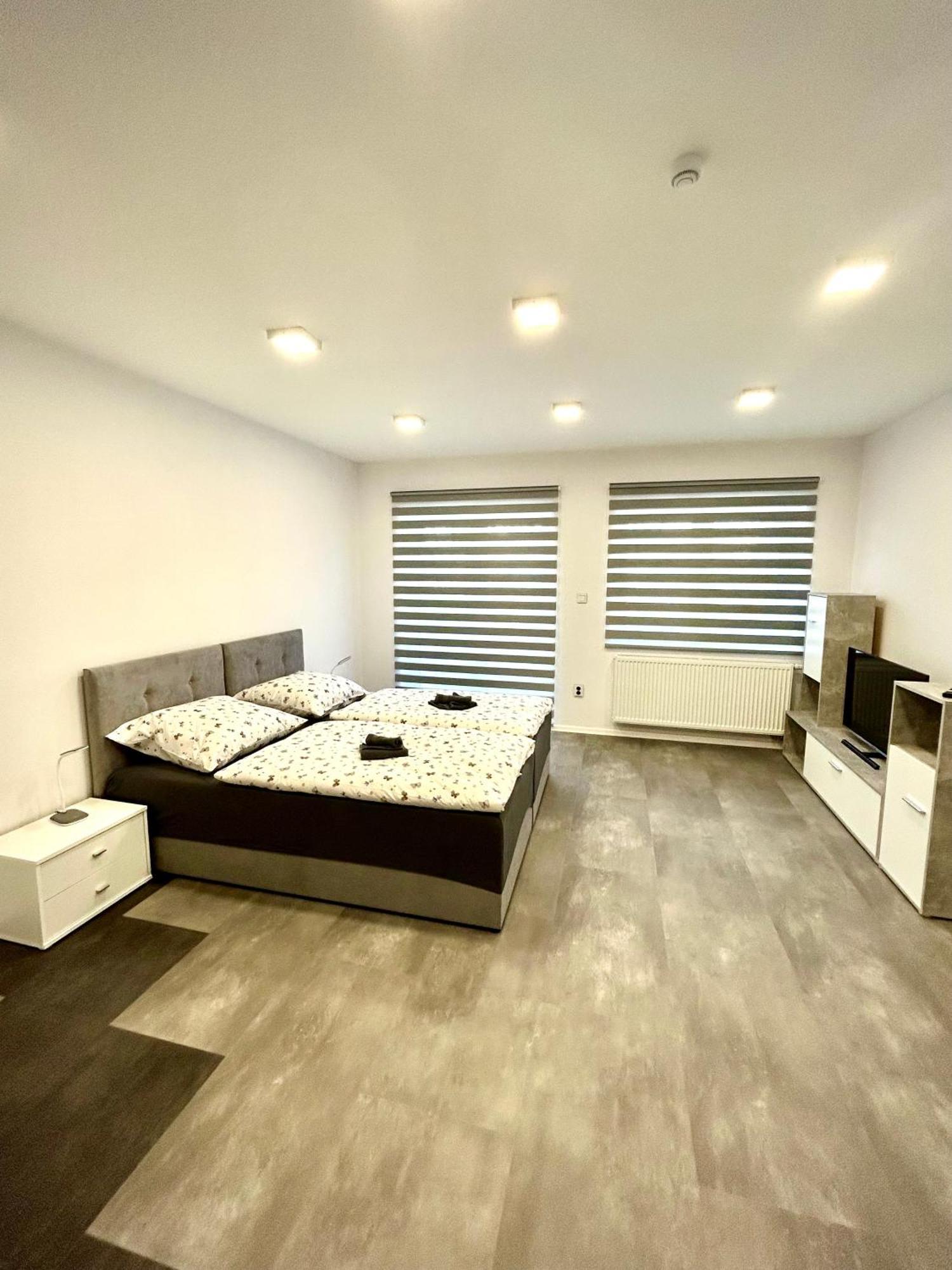 Apartmany Premium Se Soukromym Parkovanim Česká Lípa Dış mekan fotoğraf