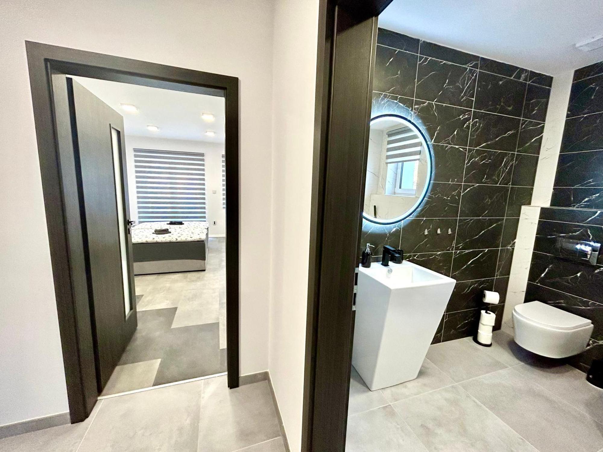 Apartmany Premium Se Soukromym Parkovanim Česká Lípa Dış mekan fotoğraf