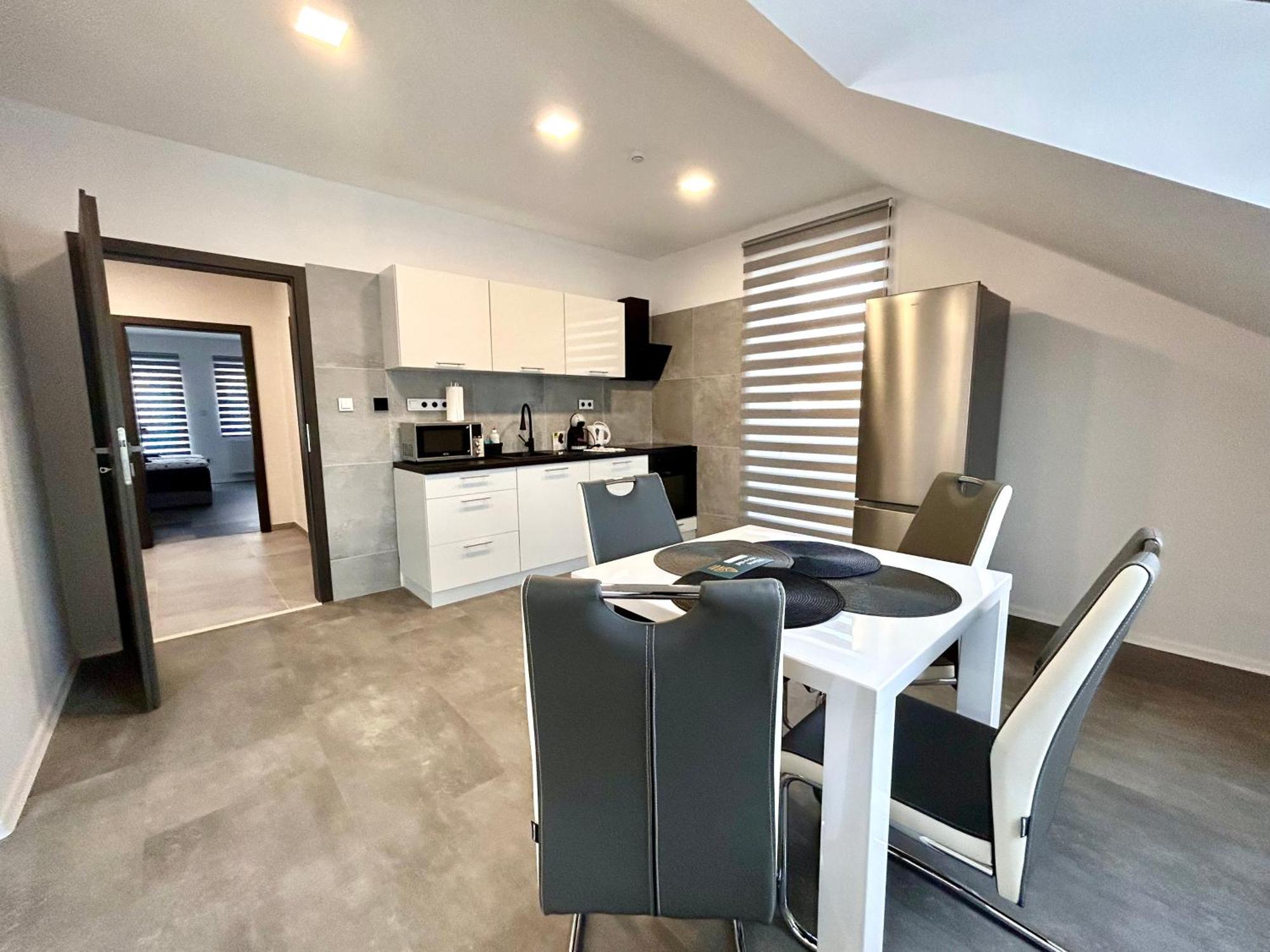Apartmany Premium Se Soukromym Parkovanim Česká Lípa Dış mekan fotoğraf