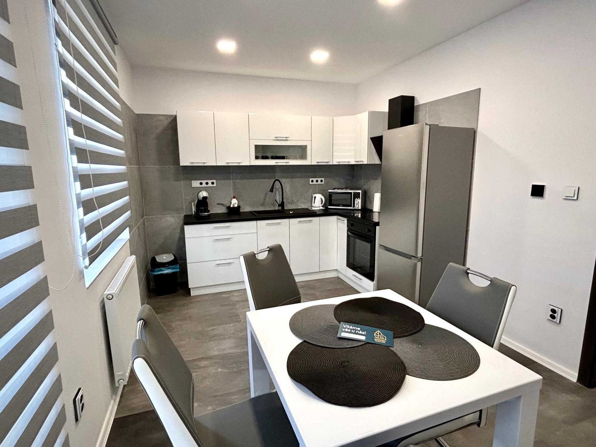 Apartmany Premium Se Soukromym Parkovanim Česká Lípa Dış mekan fotoğraf